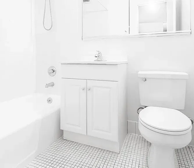 2500 Johnson Ave #11R — Photo 4