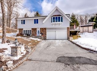 32 Old Creamery Rd, Newton, NJ 07860