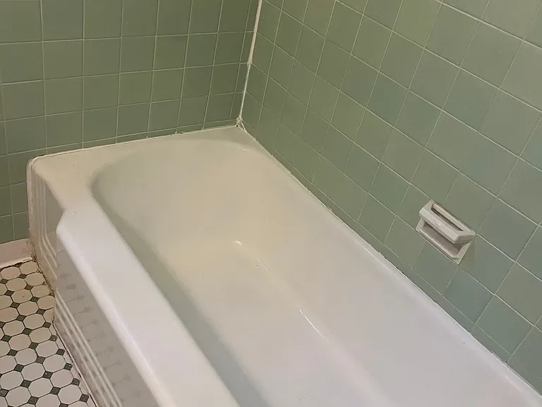 520 N Maryland St — Photo 11