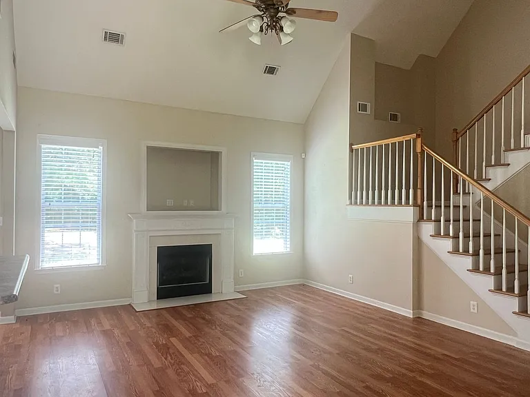 136 Joycliff Cir — Photo 3