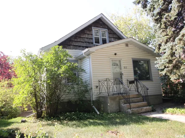 612 7th Street E, Saskatoon, SK S7H 0X9
