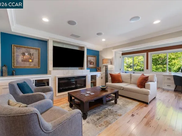 1200 Canyonwood Ct APT 8, Walnut Creek, CA 94595