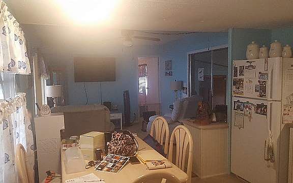 5th image of 121 Papaya Dr
