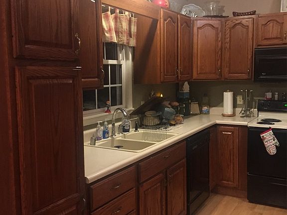 2nd image of 5029 Parry Ln