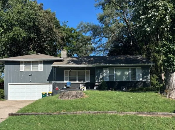 2215 N 45th St, Kansas City, KS 66104