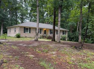 12551 Parker Ln, Chester, VA 23831