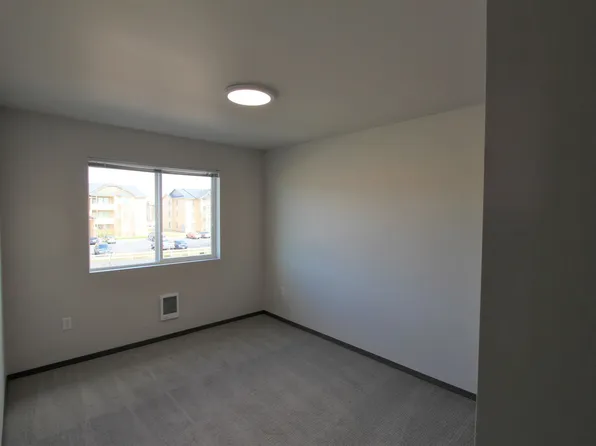 939-941 Greenfield Dr, Cheney, WA 99004