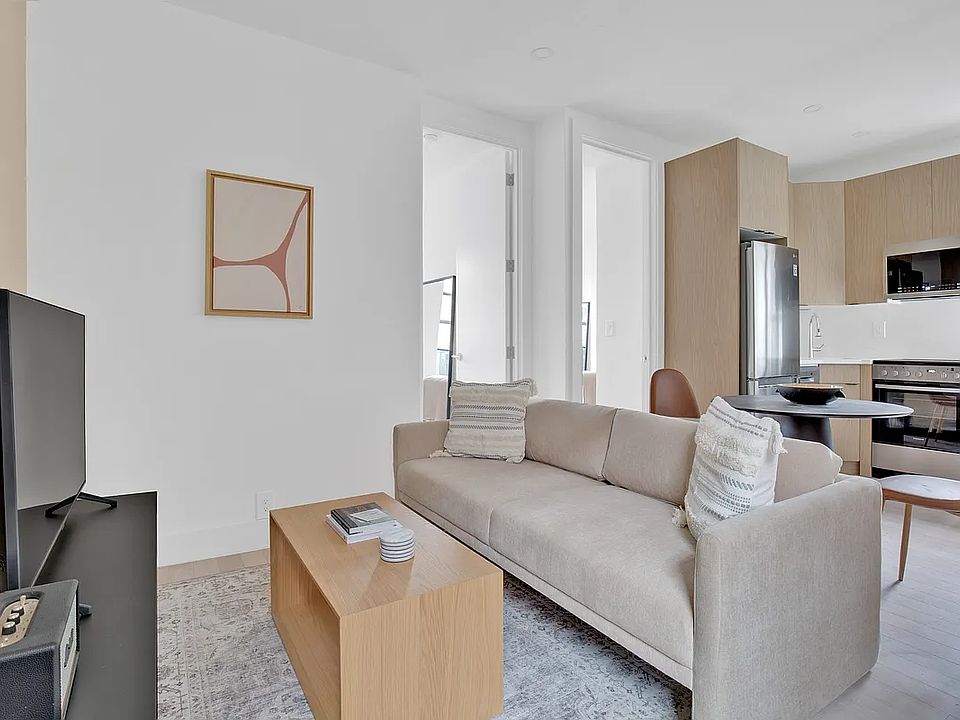 1st image of 170 1st Ave APT 10