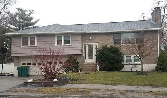 3rd image of 32 Wood Dr