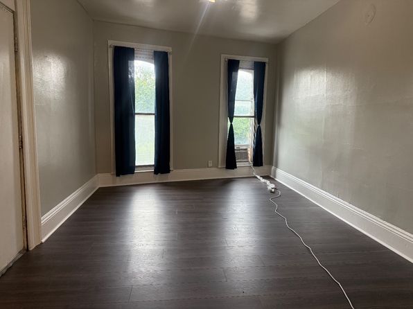 542 W Main St APT 2