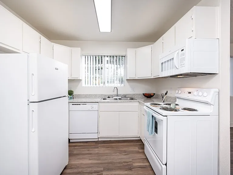 Liv 1621 Apartments — Photo 34