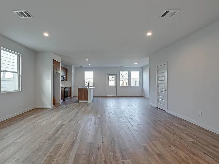 3510 Contempo Dr — Photo 6