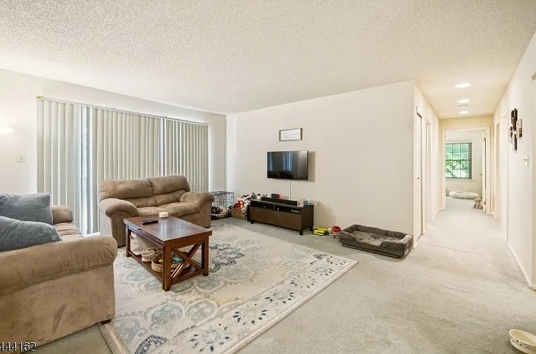 269 English Pl — Photo 3