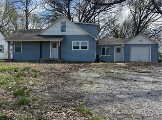 1140 W 7th St, Ottawa, KS 66067
