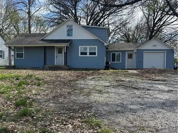1140 W 7th St, Ottawa, KS 66067