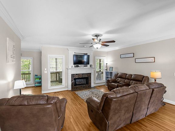 5th image of 8504 Brooke Ln