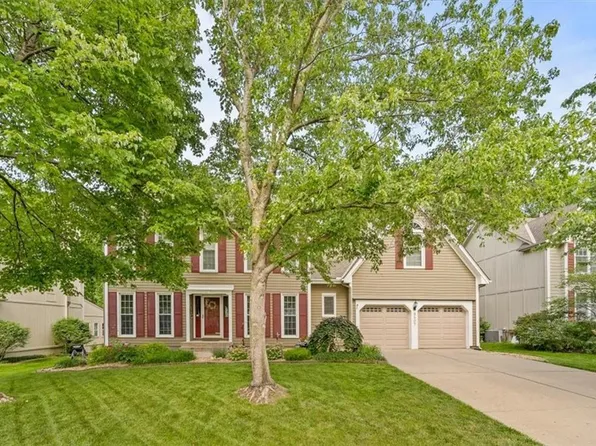 8507 Hall St, Lenexa, KS 66219
