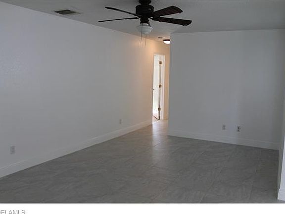 4th image of 215 SE 9th Ter