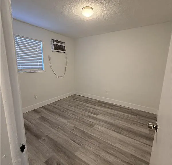 1380 SW 2nd St #2 — Photo 7