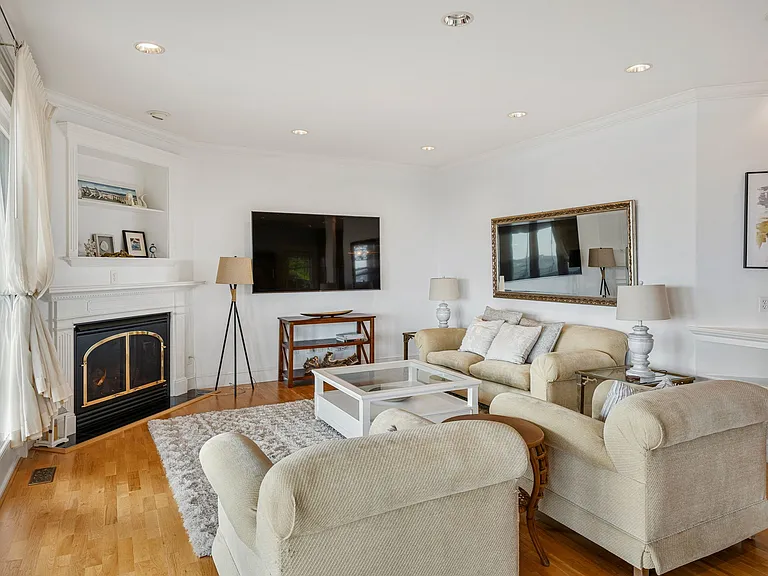131 Washington St #131 — Photo 17