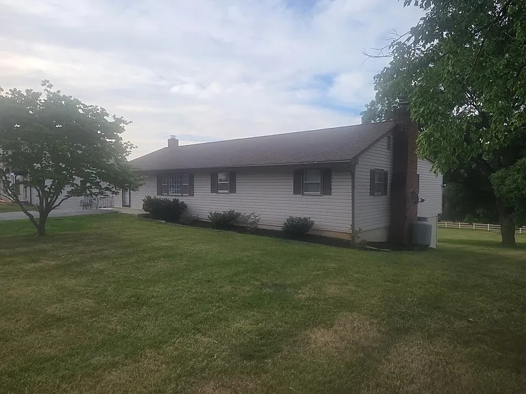 4295 Everett Rd — Photo 2