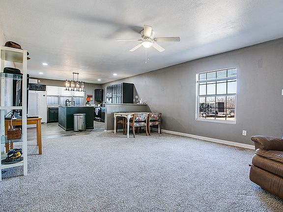5th image of 11318 Dallas St