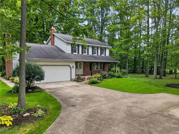 1020 Cornerwood Dr, Jefferson, OH 44047
