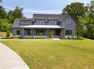 157 Palisade Dr NE, Rydal, GA 30171