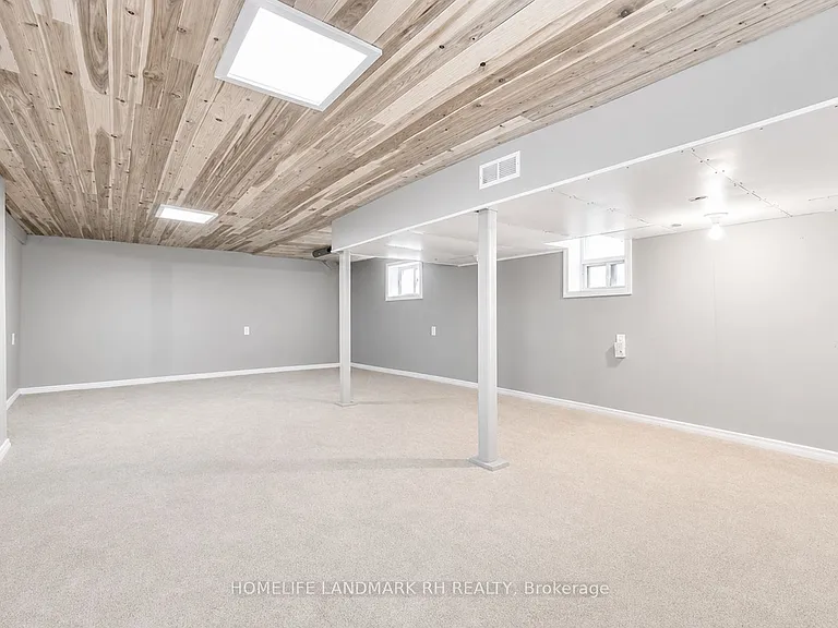217 Limeridge Rd W — Photo 20