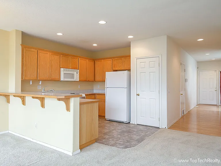 6554 NE Forest Ln — Photo 14