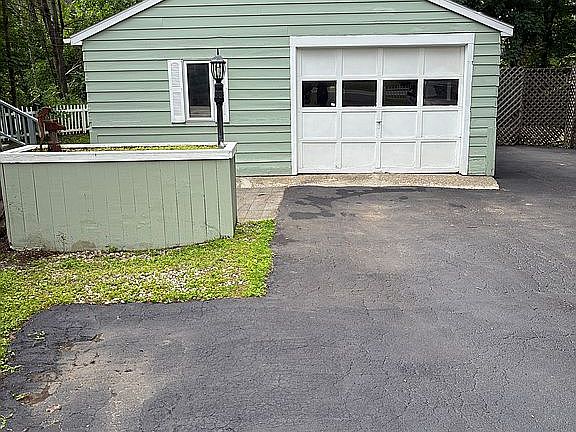 2nd image of 359 Malta Ave