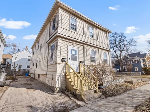302 Cory Ave, Waukegan, IL 60085