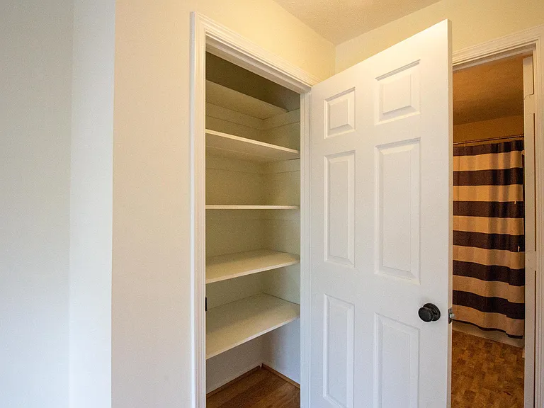 120 Fort Evans Rd SE #C — Photo 16