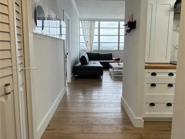 11930 N Bayshore Dr #Penthouse 10 — Photo 4