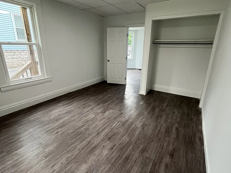 1112 State St #B — Photo 15