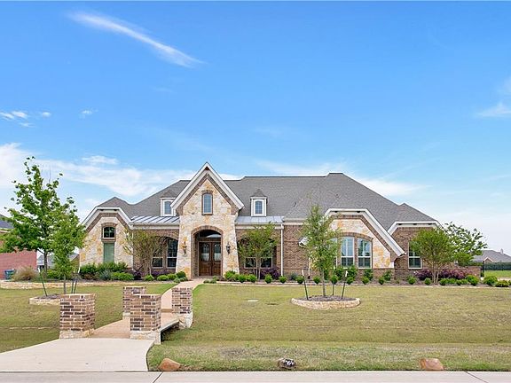 2nd image of 7404 Forest Bend Dr