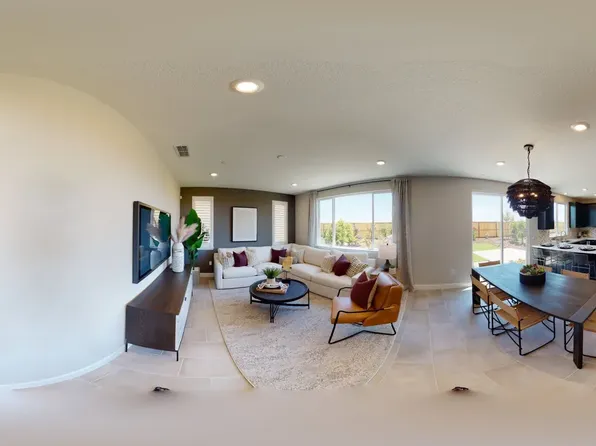 8416 Sinesky Way, Elk Grove, CA 95757