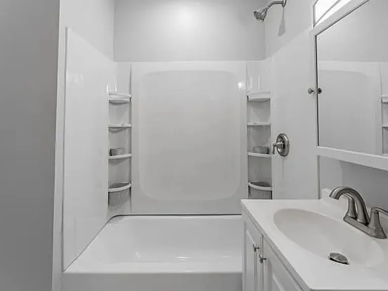 3408 W Carroll Ave #2W — Photo 9