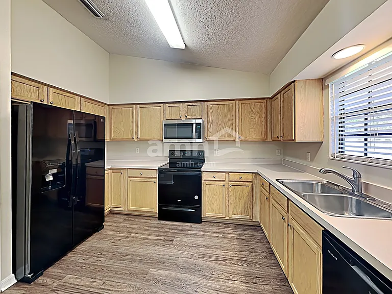 4975 Marsh Harbor Dr — Photo 3