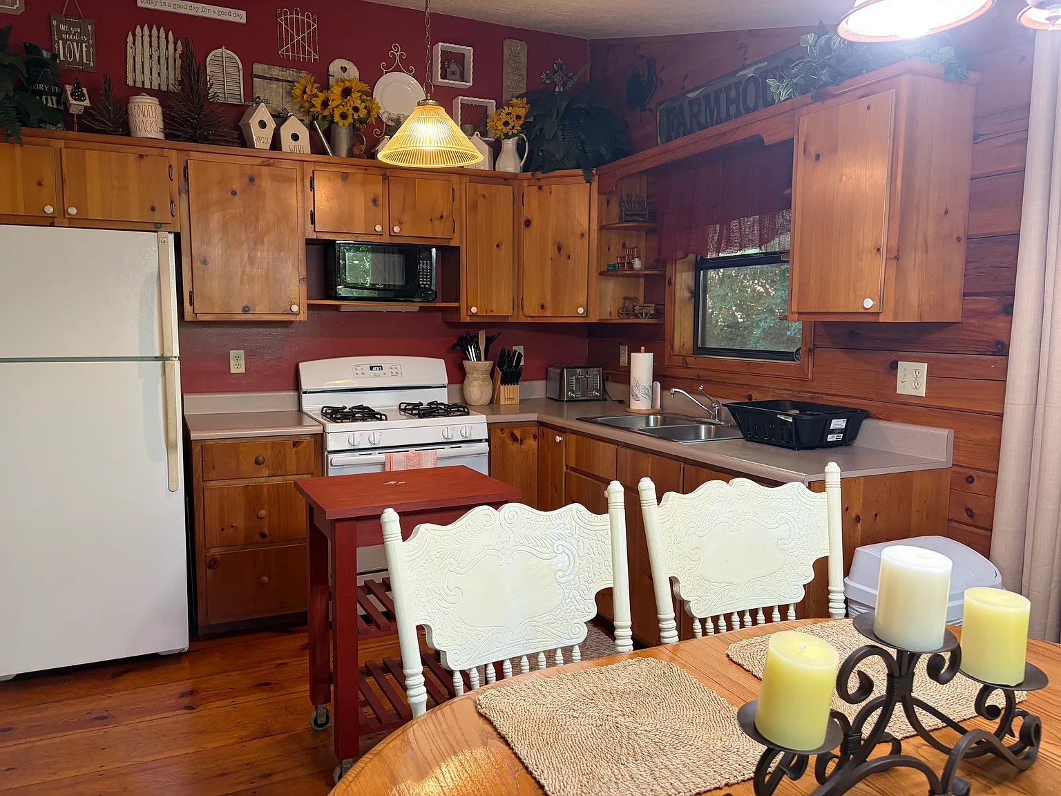 2 bed, 704 sqft, $1,550 — Photo 4