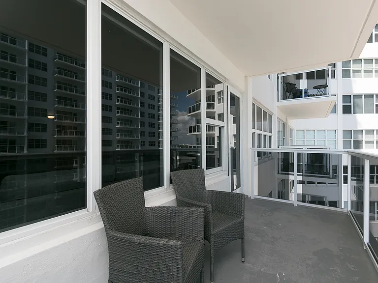 3700 Galt Ocean Dr #804 — Photo 41