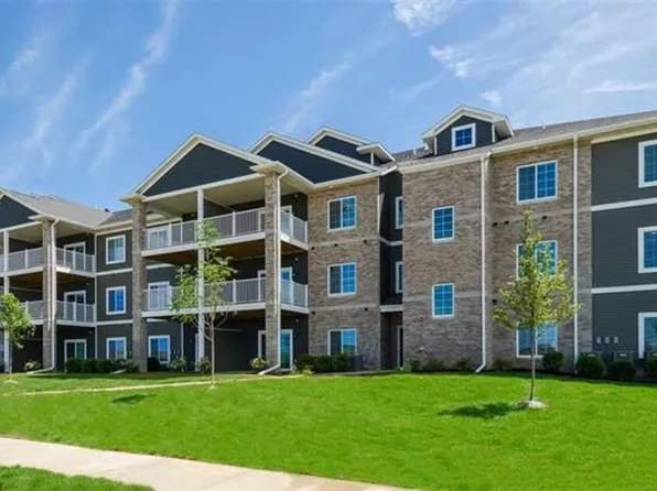 2873 Spring Rose Cir #110, Coralville, IA 52241