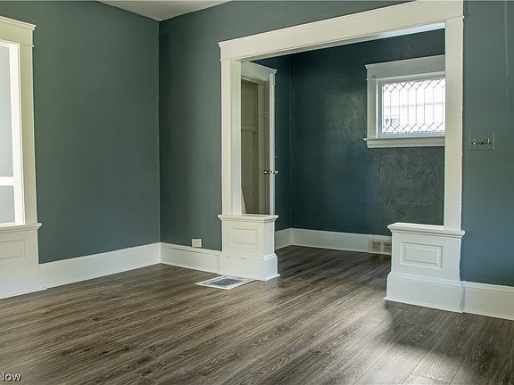 5th image of 10840 Tacoma Ave