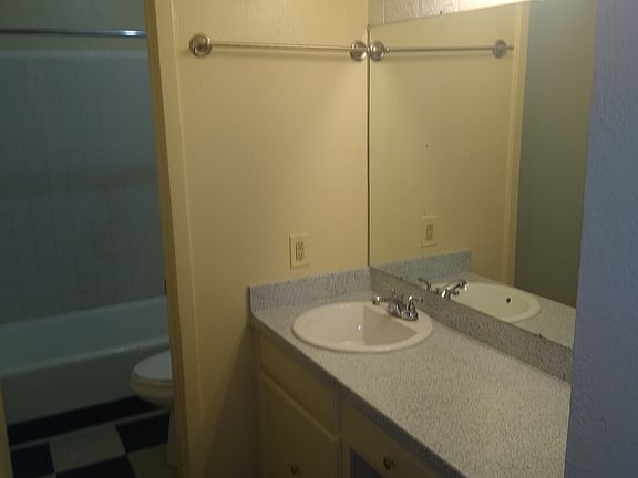 4th image of 4127 Altamesa Blvd