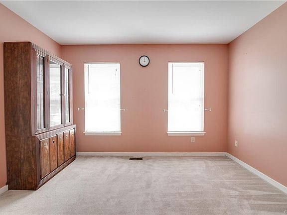 4th image of 1600 Birchview Ct