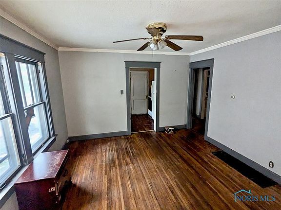 4th image of 1702 Hurd St