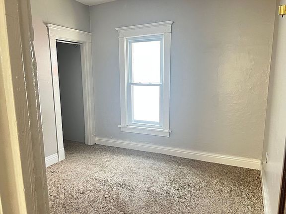3rd image of 242 Wyoming Ave