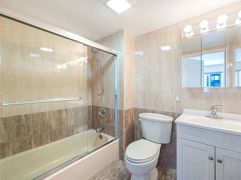 10 Palisade Ave #4C — Photo 15