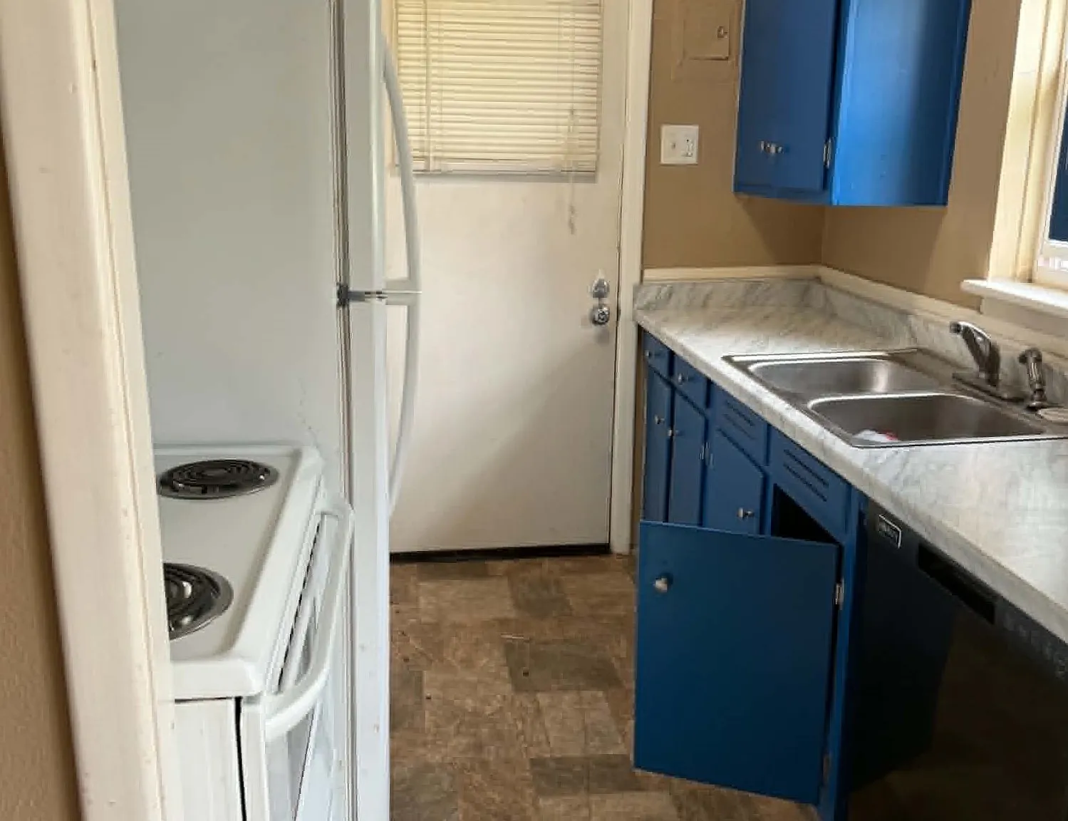 2 bed, 798 sqft, $750 — Photo 2