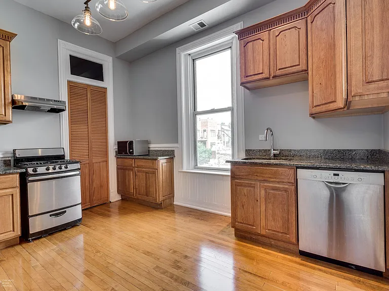 2772 N Lincoln Ave #305 — Photo 3